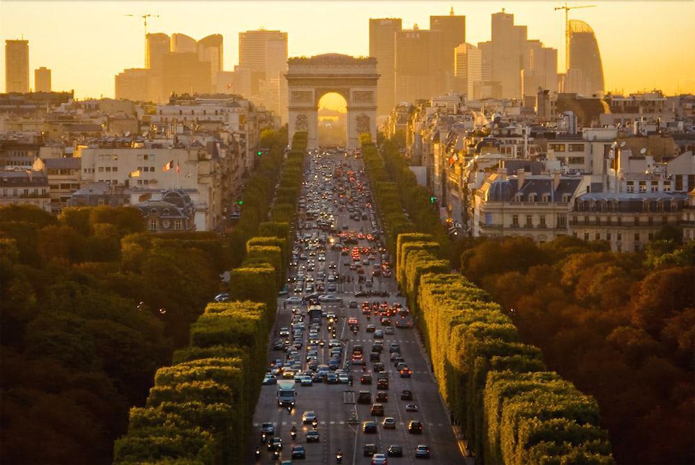 Luxury 2 Bedroom Duplex - Beautiful Monument View Appartement Paris